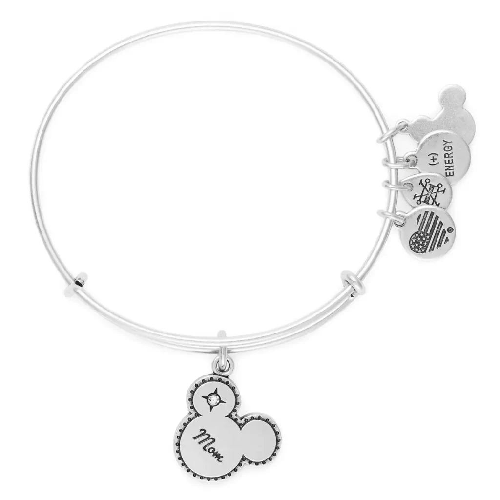 Bracelet with a mickey head that says mom. perfect for Disney mothers day gift